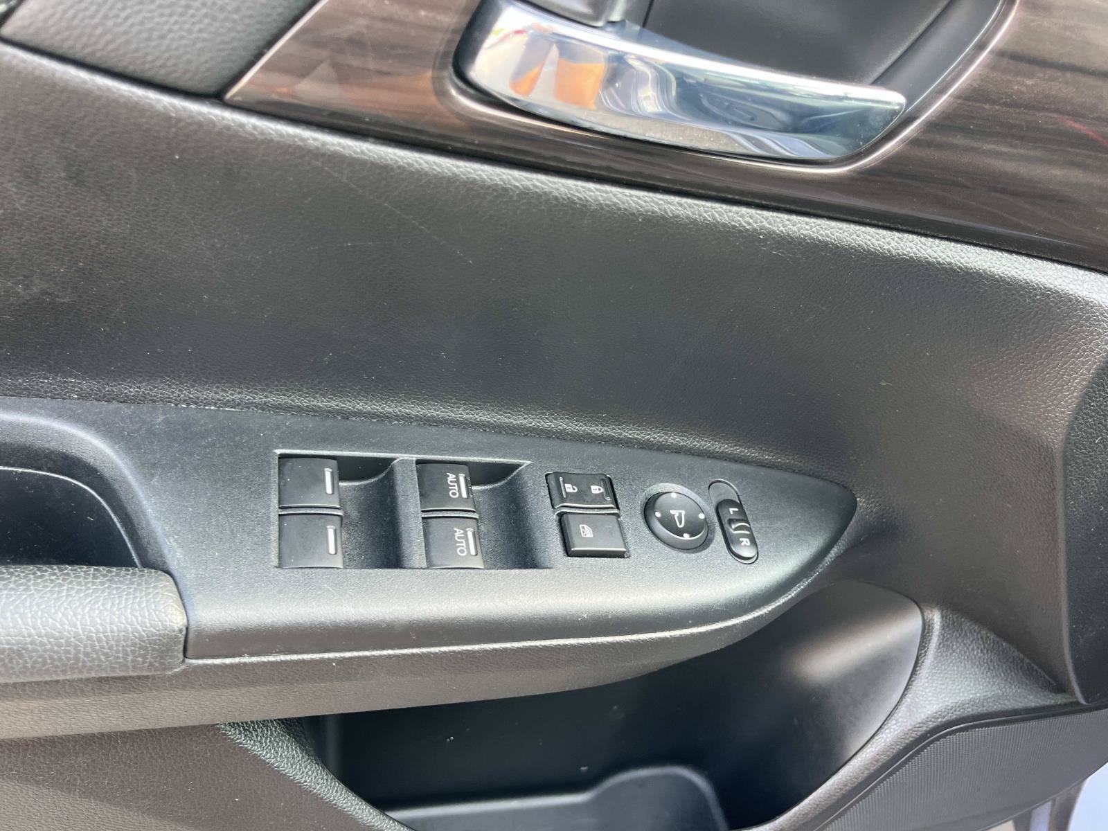 Used 2016 Modern Steel Metallic Honda EX image 26