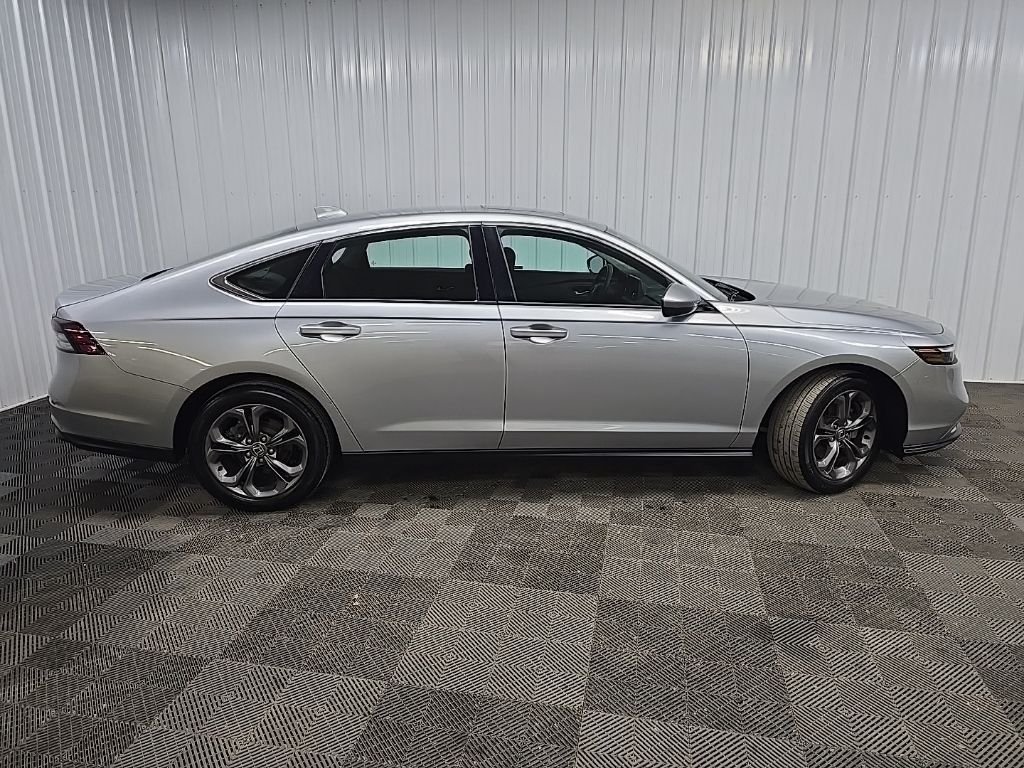 Used 2023 Gray Honda EX image 2