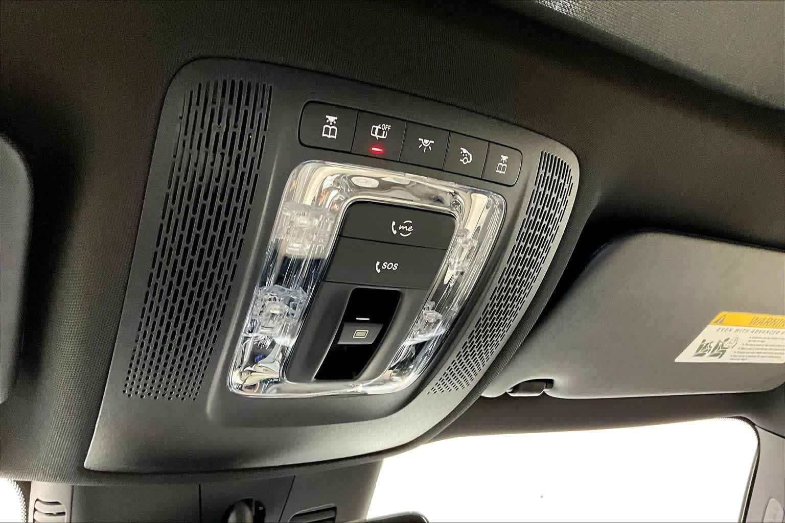 New 2026 Polar White Mercedes-Benz GLB 250 image 19