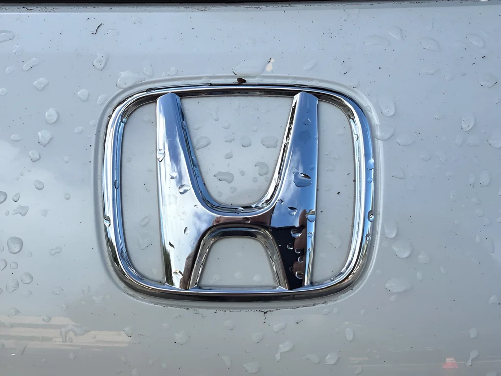 Used 2024 Platinum White Pearl Honda LX image 33