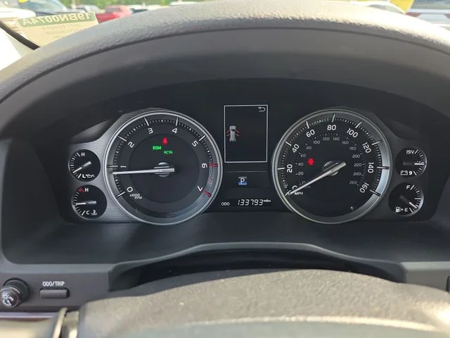 Used 2017  Toyota Base image 20