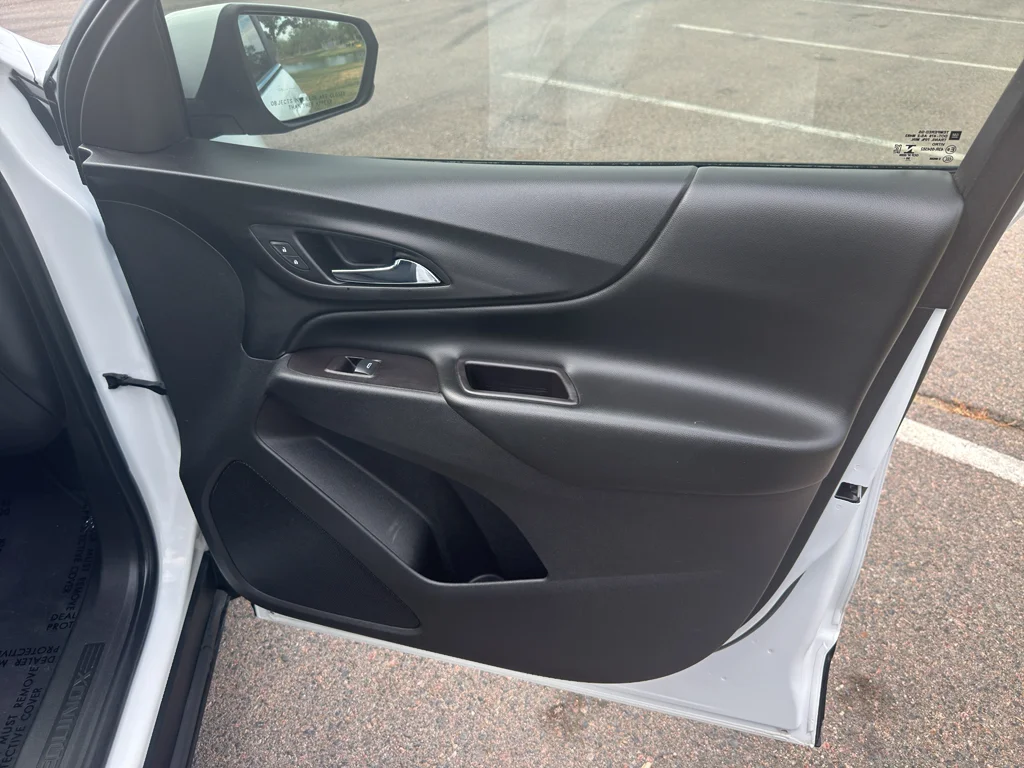 Used 2021 Summit White Chevrolet LT image 9
