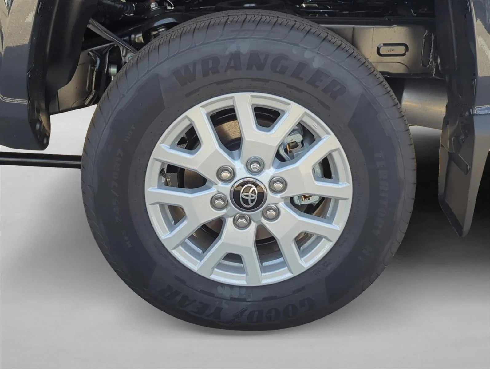 Used 2025 Underground Toyota SR5 image 9