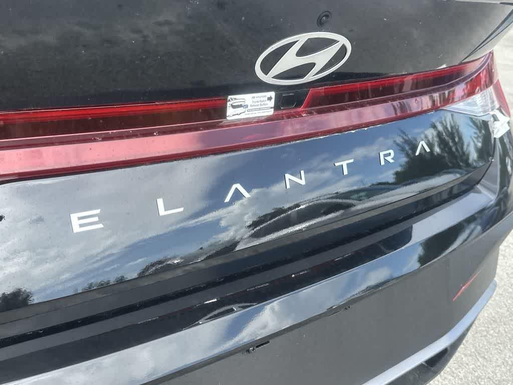 New 2026 Abyss Black Hyundai SEL Sport image 10