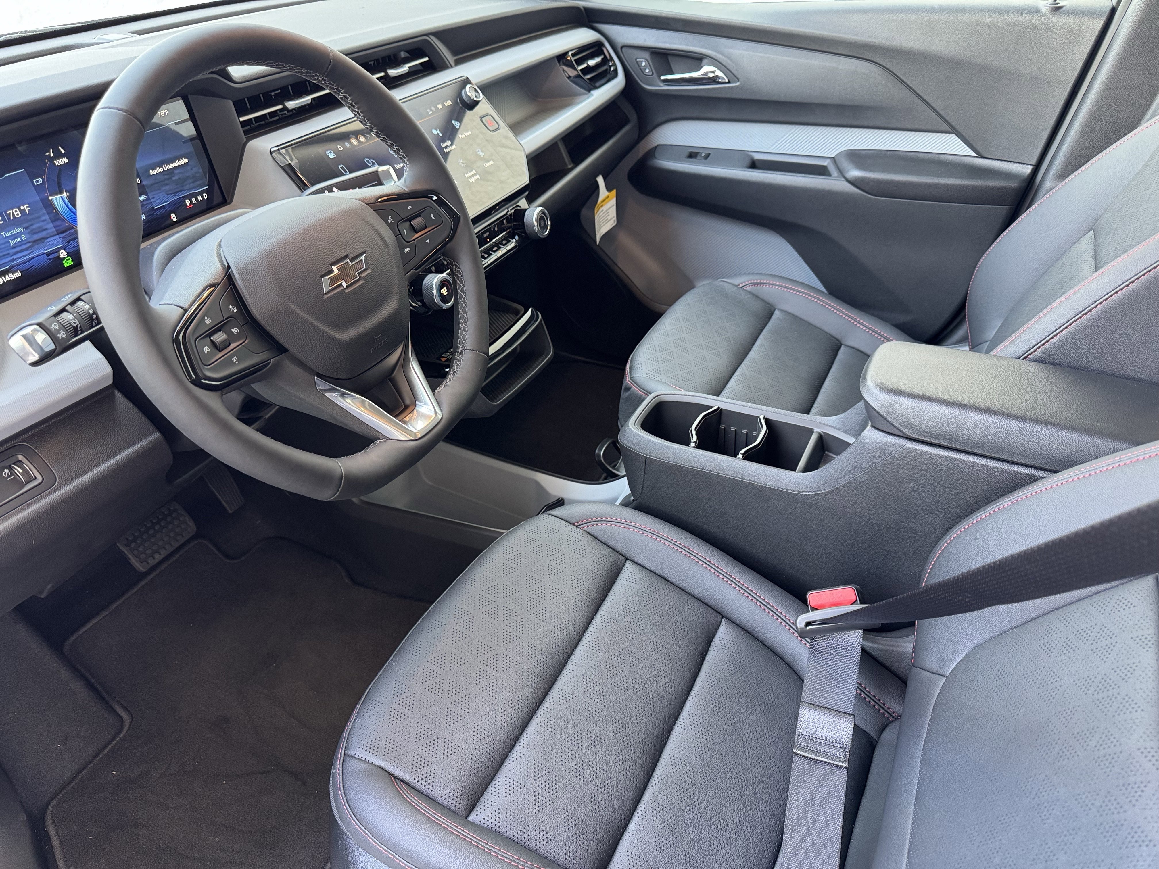 2027 Chevrolet Bolt RS - Photo 10