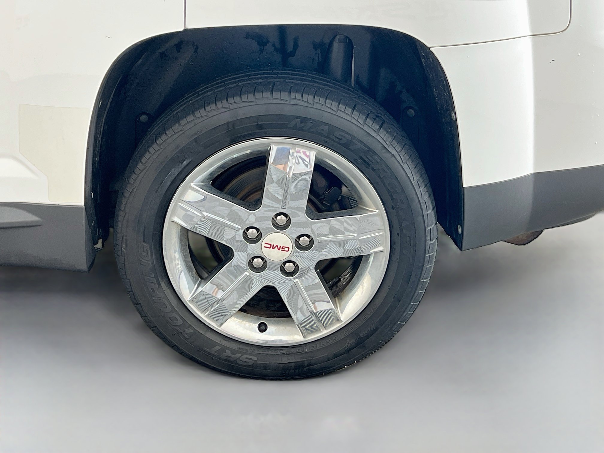Used 2012 Olympic White GMC SLE-2 image 32