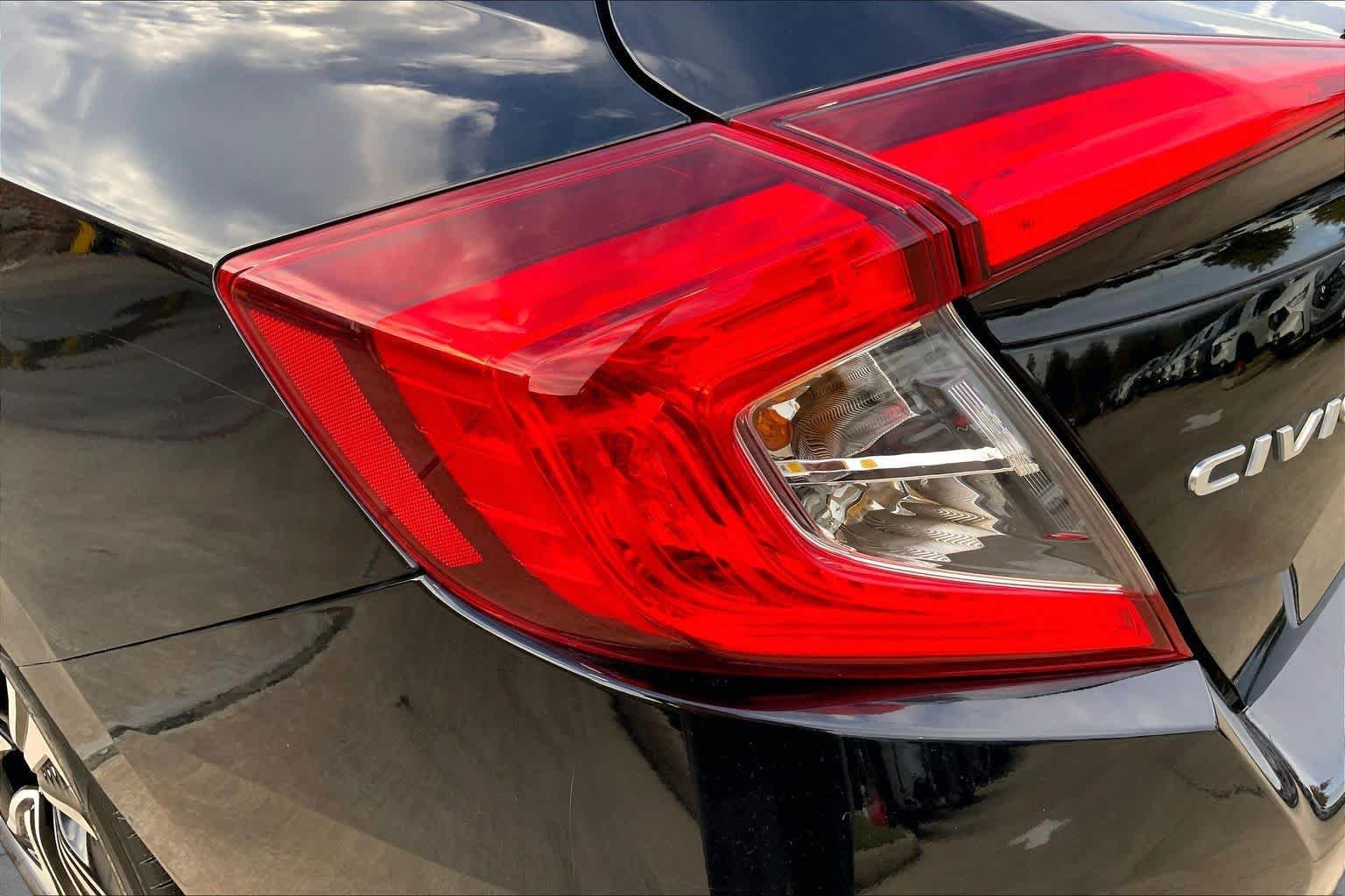 Used 2016  Honda EX-T image 28