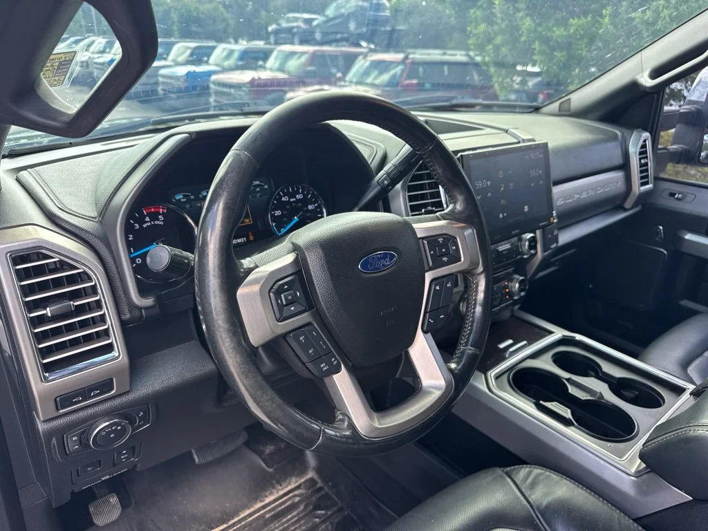 Used 2017 Shadow Black Ford Platinum image 9