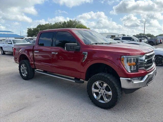 Used 2021 Red Ford XLT image 3