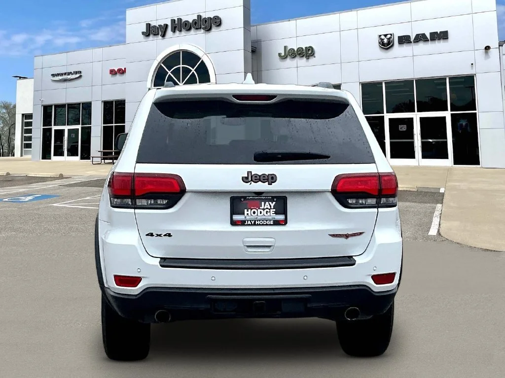 Used 2020 White Jeep Trailhawk image 7