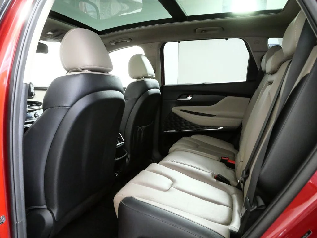 Used 2019 Red Hyundai Ultimate image 22