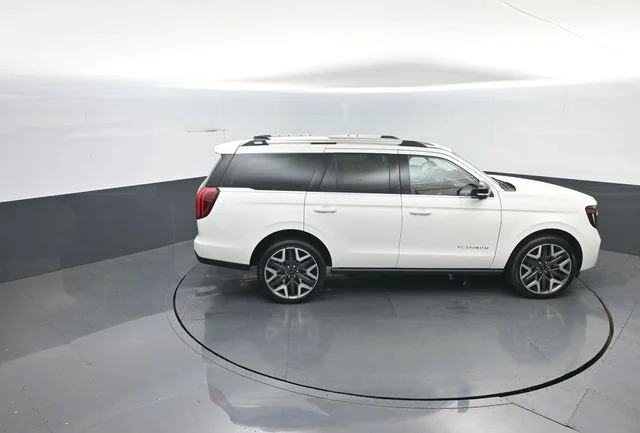 New 2026 Star White Metallic Tri-Coat Ford Platinum® image 32