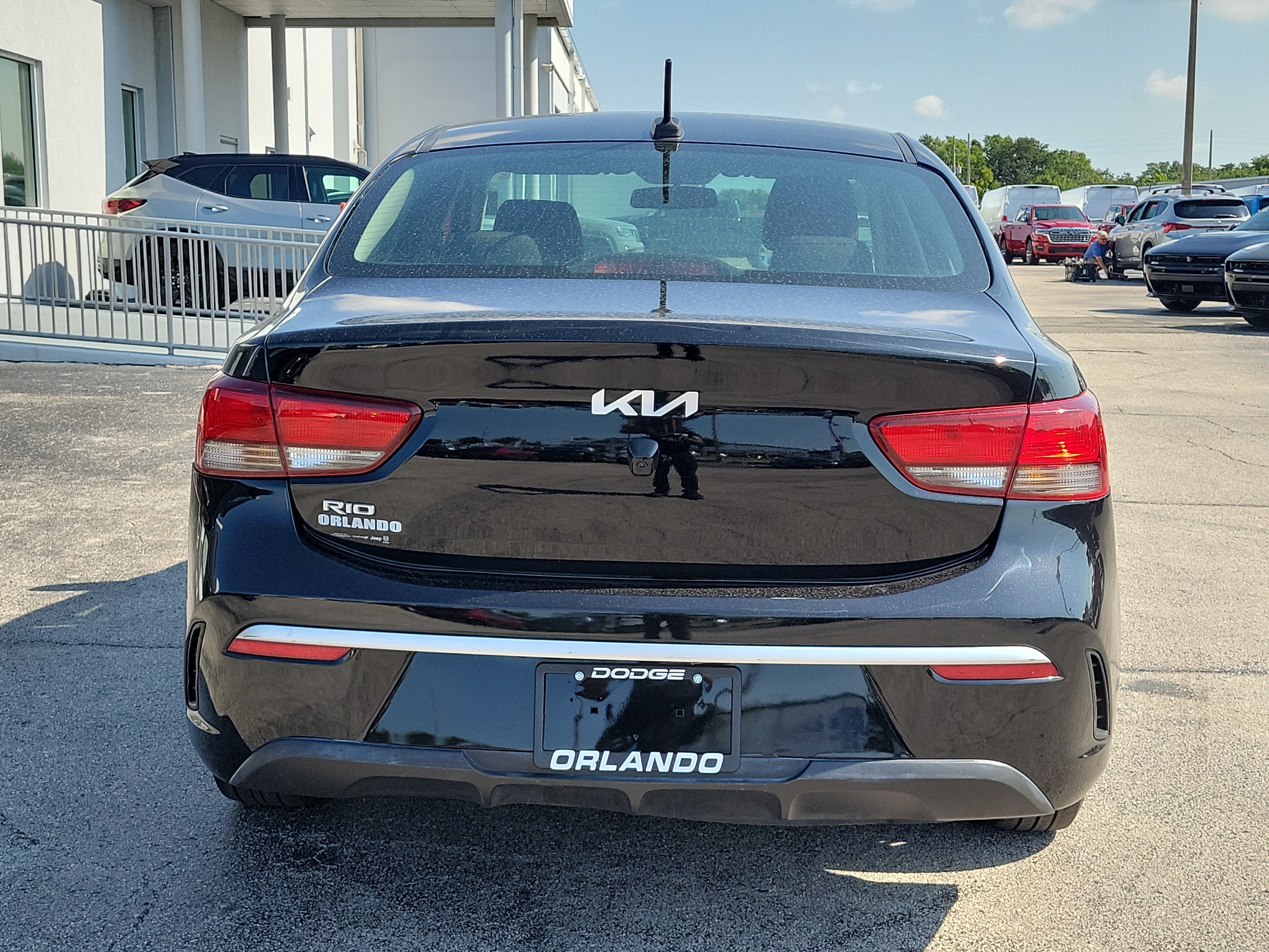Used 2022 Aurora Black Kia LX image 6