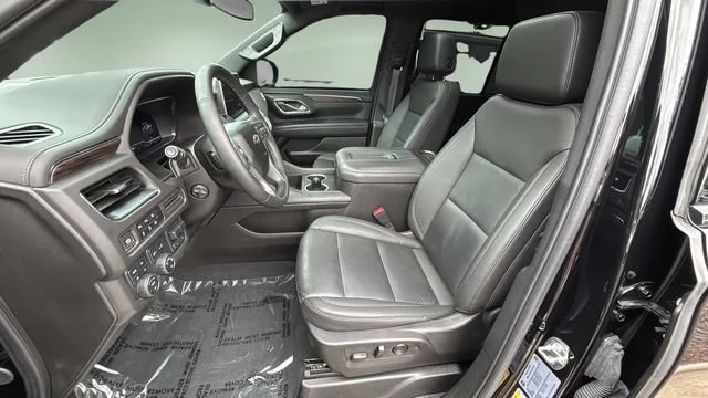 Used 2024 Black Chevrolet Z71 image 18