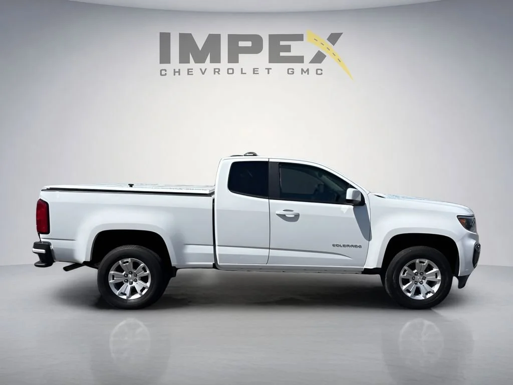 Used 2022 Summit White Chevrolet LT image 6