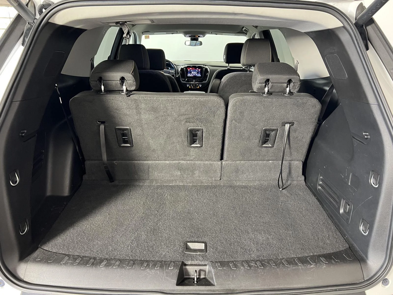Used 2020 SUMMIT WHITE Chevrolet LT Cloth image 38