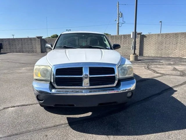 Used 2005 Dodge Dakota SLT with VIN 1D7HW42N15S225627 for sale in Wichita, KS