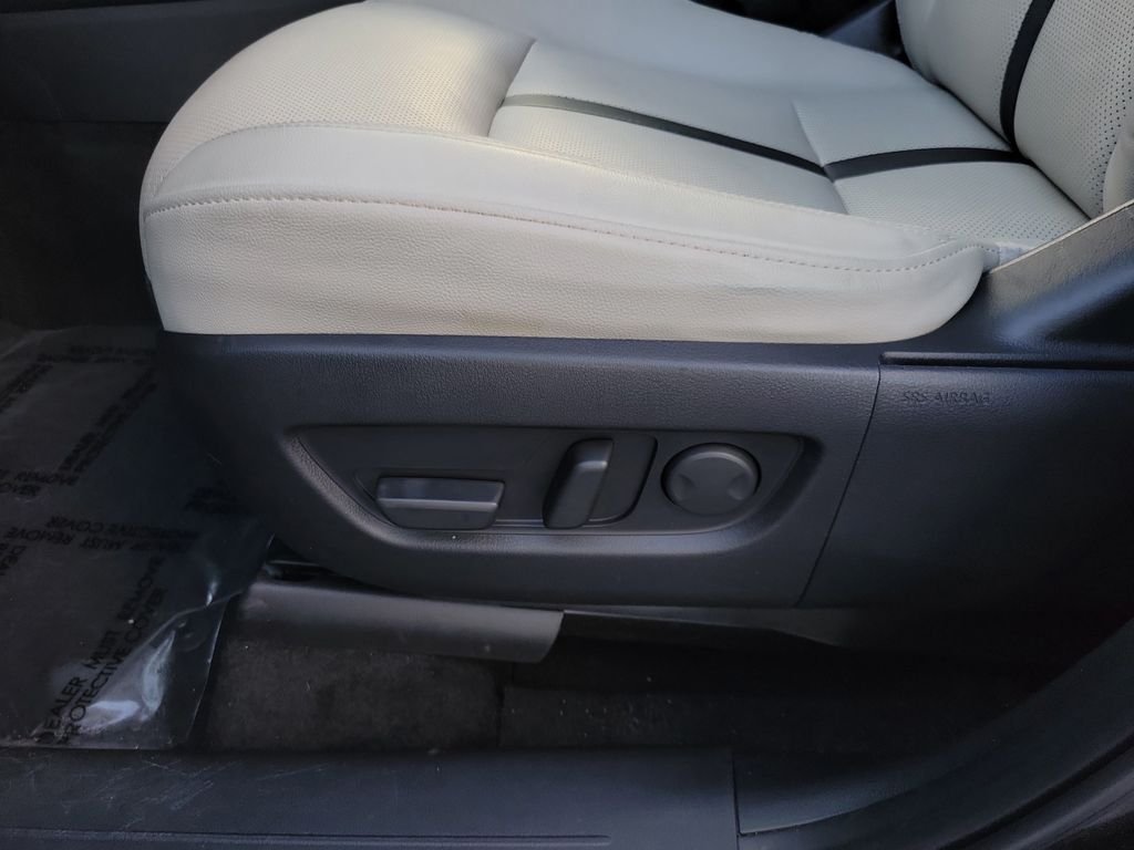Used 2024 Black Mazda 3.3 Turbo Preferred Plus image 16