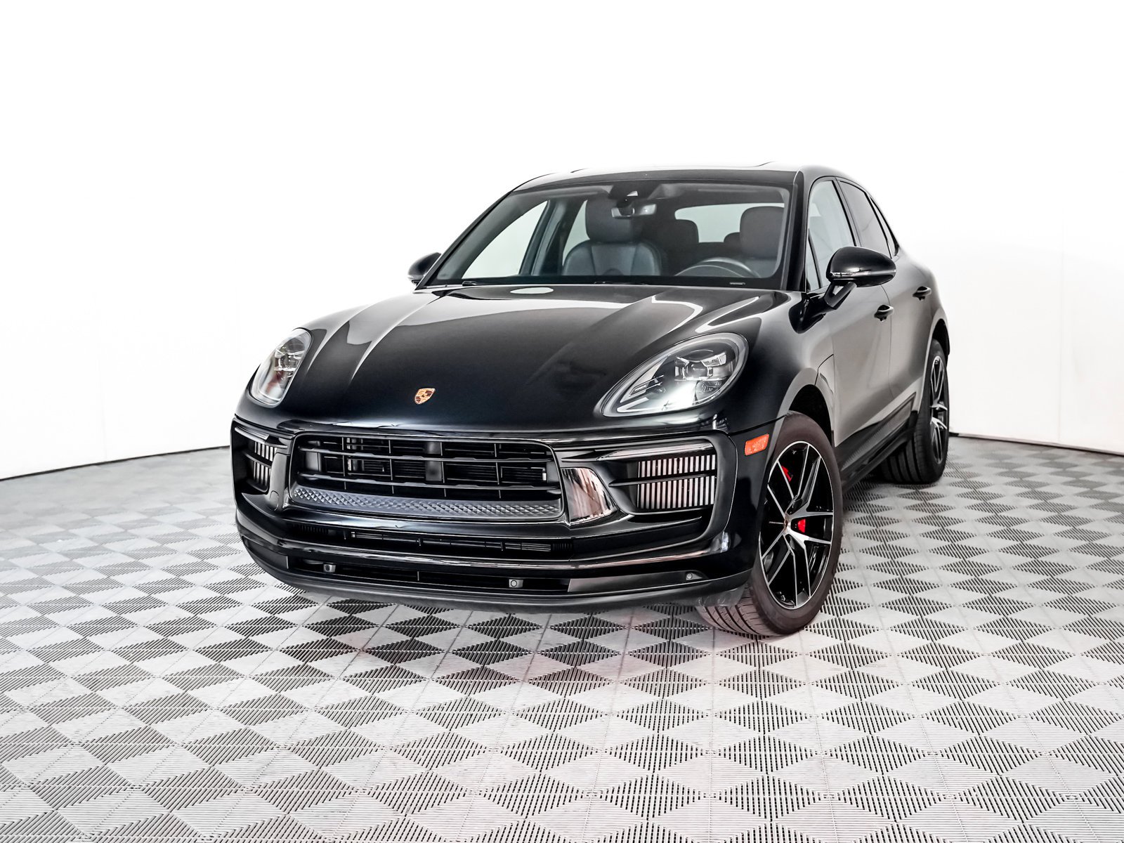 2022 Porsche Macan S