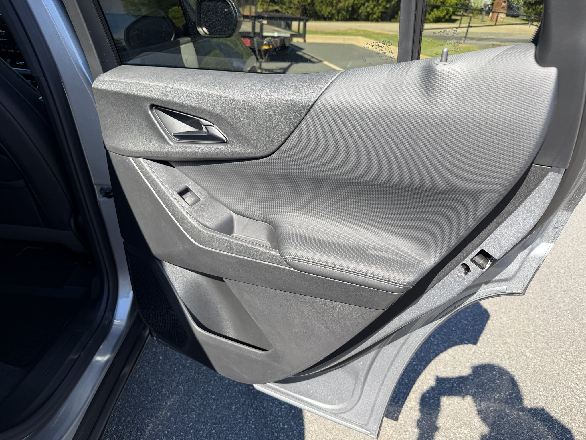 2027 Chevrolet Equinox LT - Photo 23