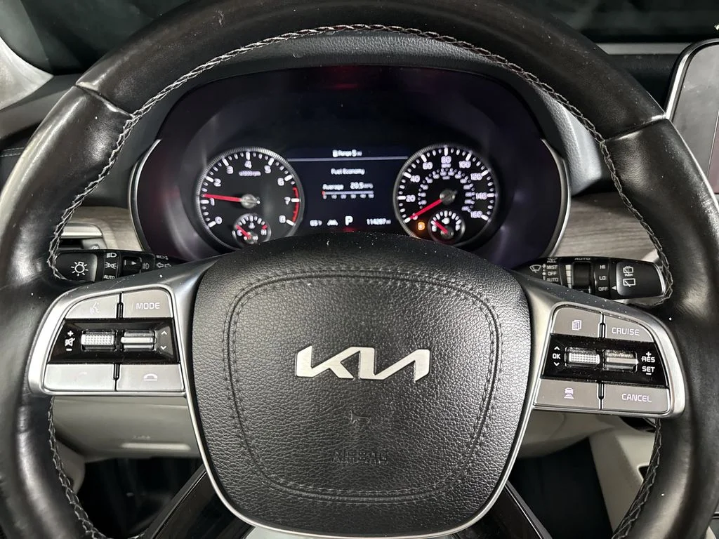 Used 2022 Grey Kia SX image 23