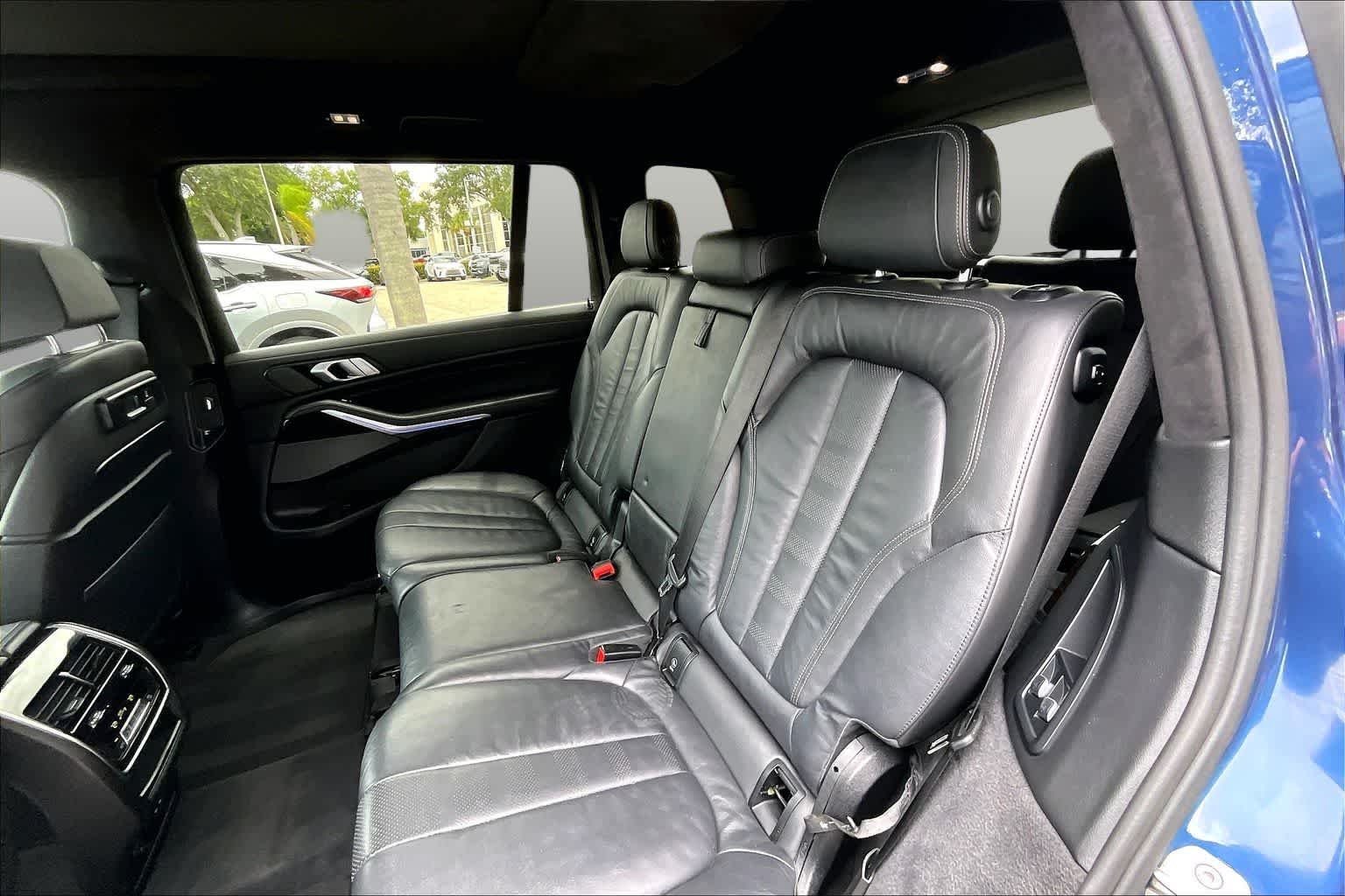 Used 2019 Phytonic Blue Metallic BMW xDrive50i image 20