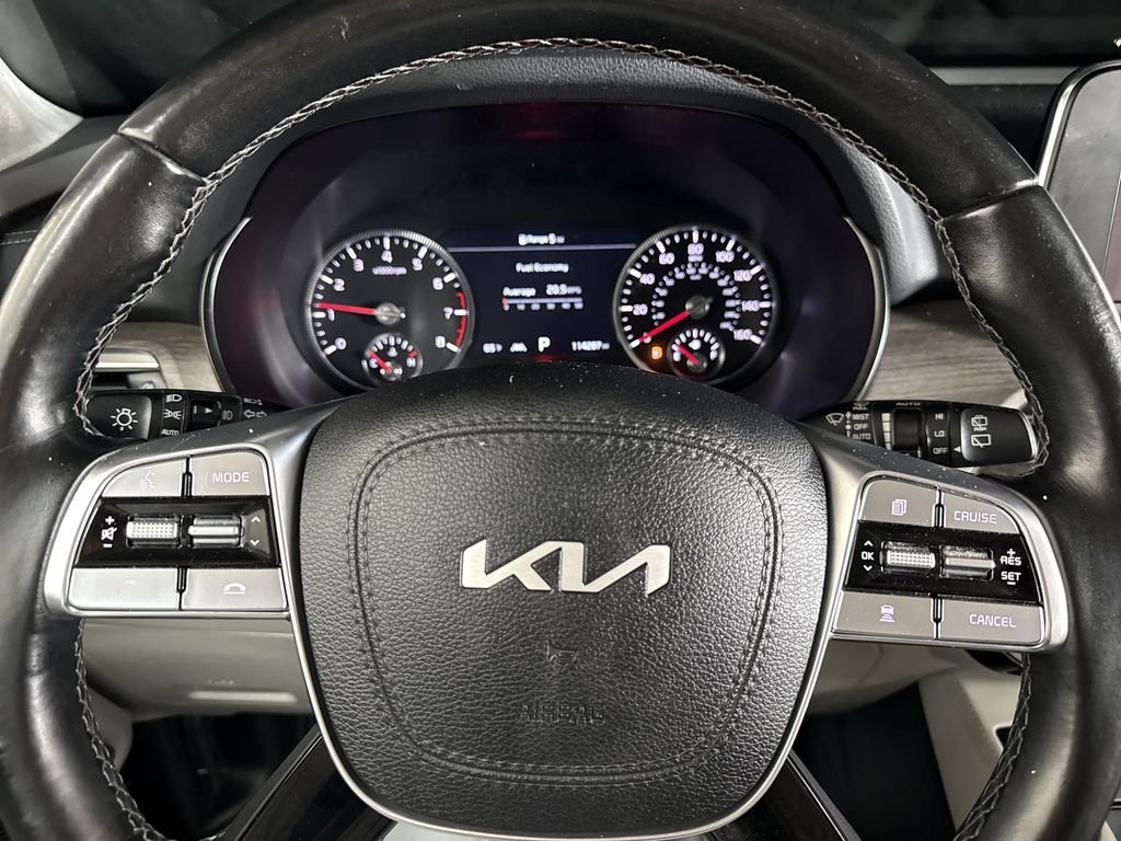 Used 2022 Grey Kia SX image 23