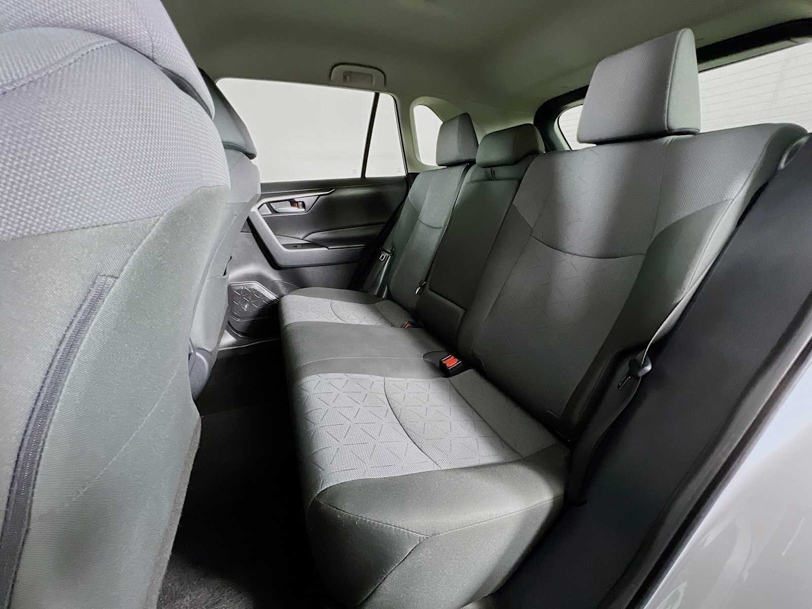 Used 2025 Silver Sky Metallic Toyota XLE image 23