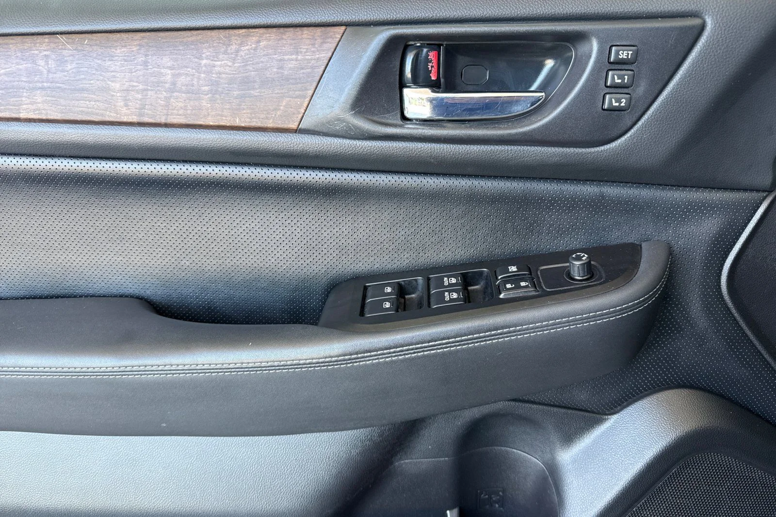 Used 2016 Gray Subaru 2.5i image 13