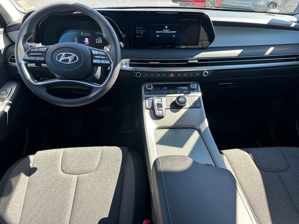 Used 2025 Black Hyundai SE image 22