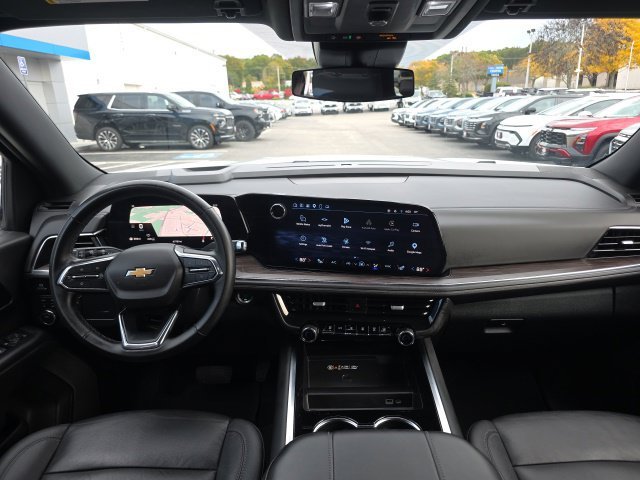 Used 2025 White Chevrolet LT image 15