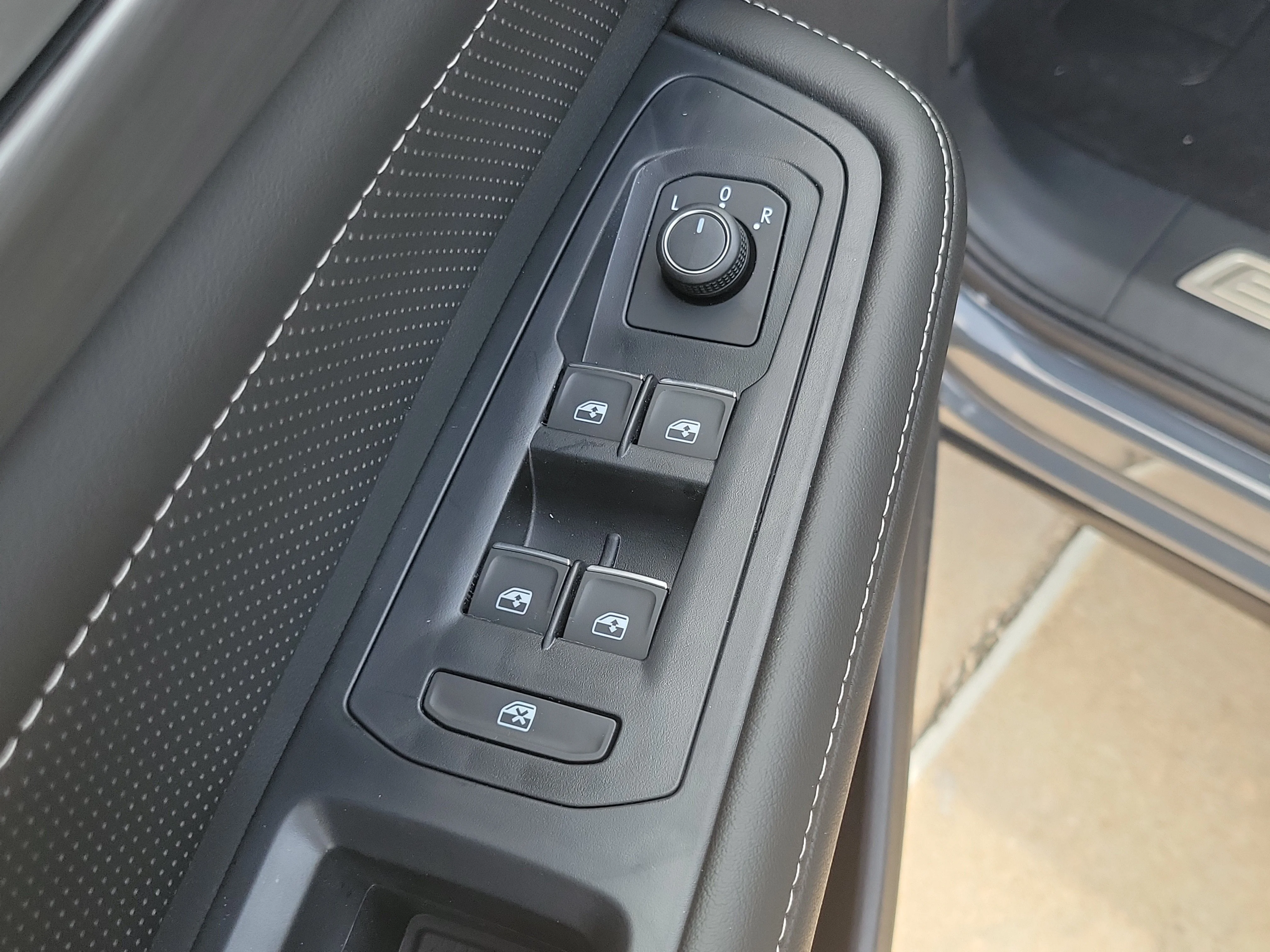 New 2026 Gray Volkswagen 2.0T SE w/Technology image 19