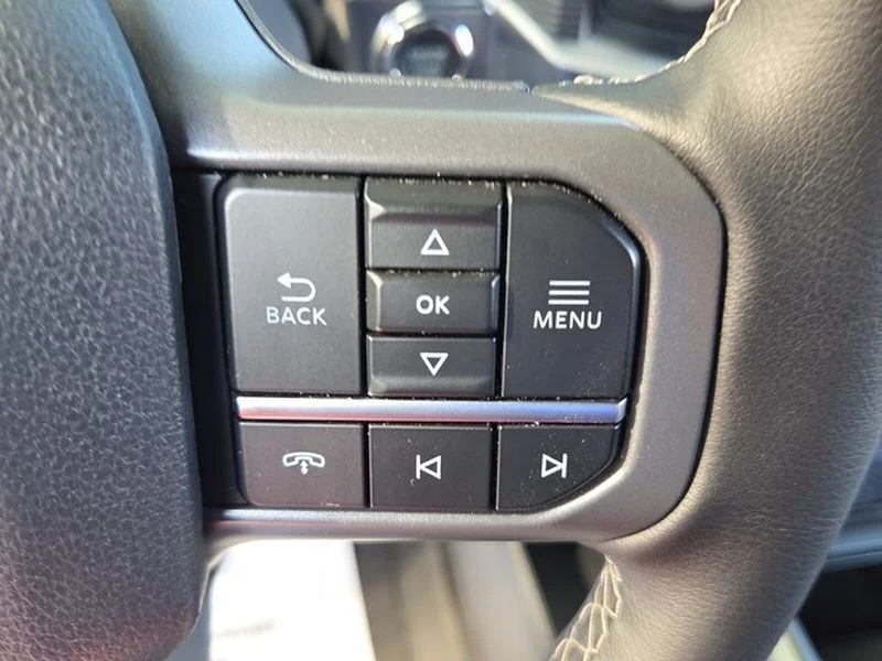 Used 2025 Space White Metallic Ford LARIAT image 24