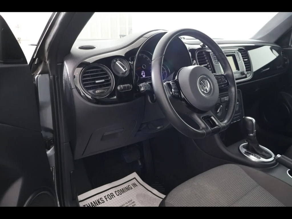 Used 2019 Gray Volkswagen 2.0T S image 10