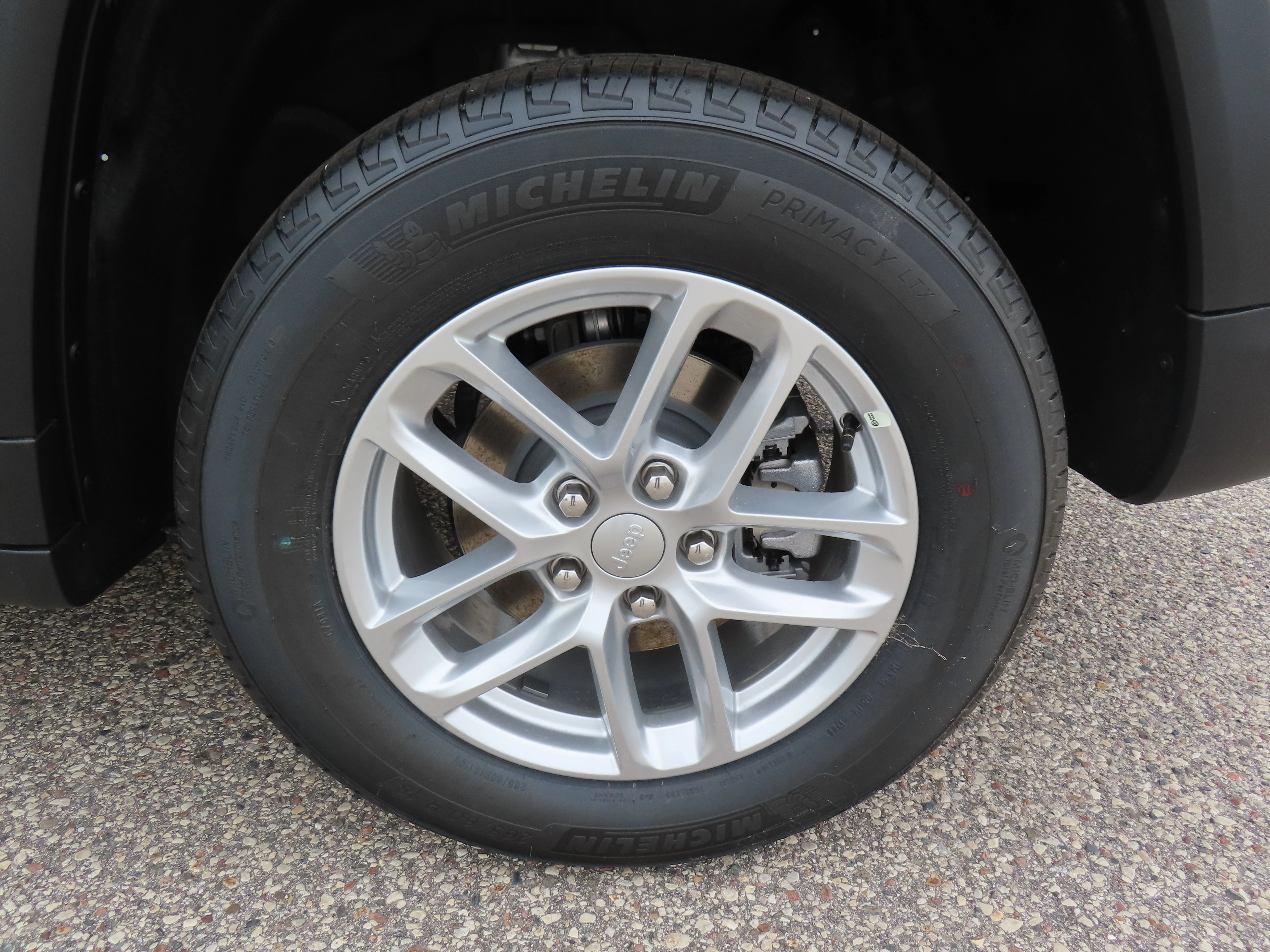New 2026 Bright White Clear-Coat Exterior Paint Jeep Laredo X image 15