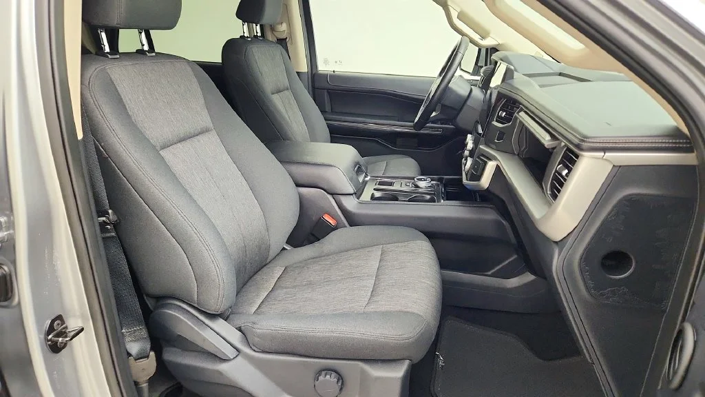 Used 2024 Gray Ford XLT image 23