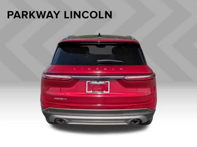 Used 2020 Red Lincoln Reserve image 6