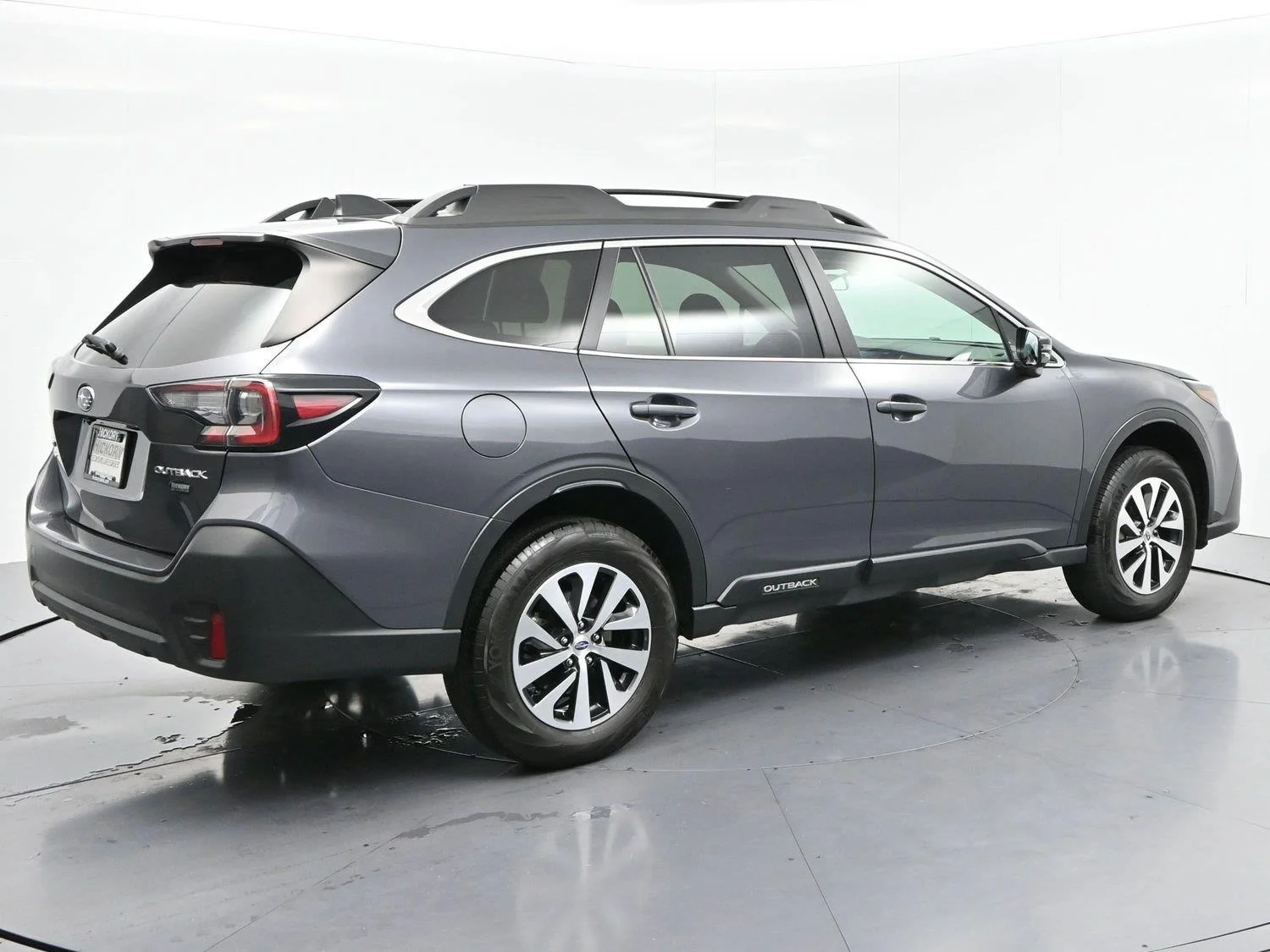 Used 2022 Magnetite Gray Metallic Subaru Premium image 7