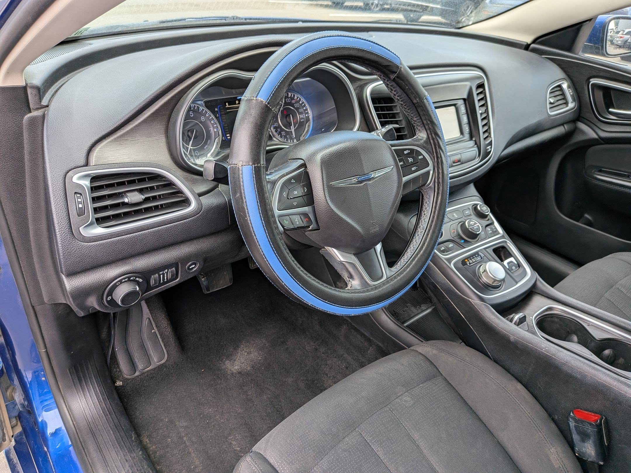 Used 2016 Vivid Blue Pearlcoat Chrysler Limited image 13
