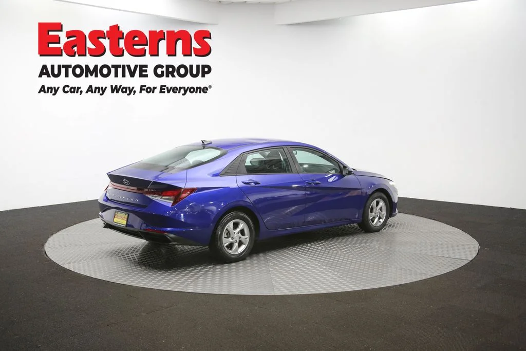 Used 2023 Blue Hyundai SE image 40