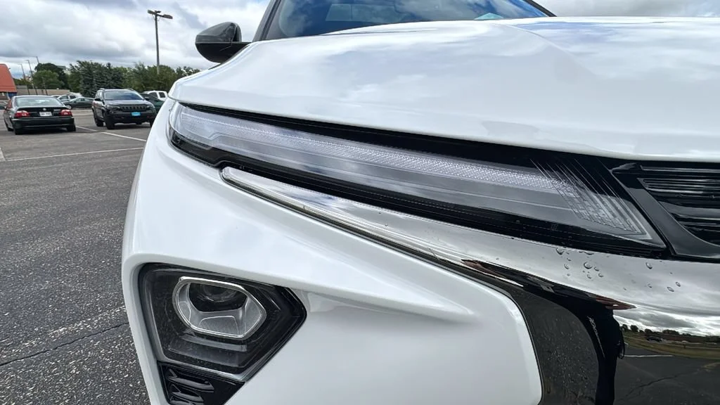 New 2026 Iridescent Pearl Tricoat Chevrolet RS image 18