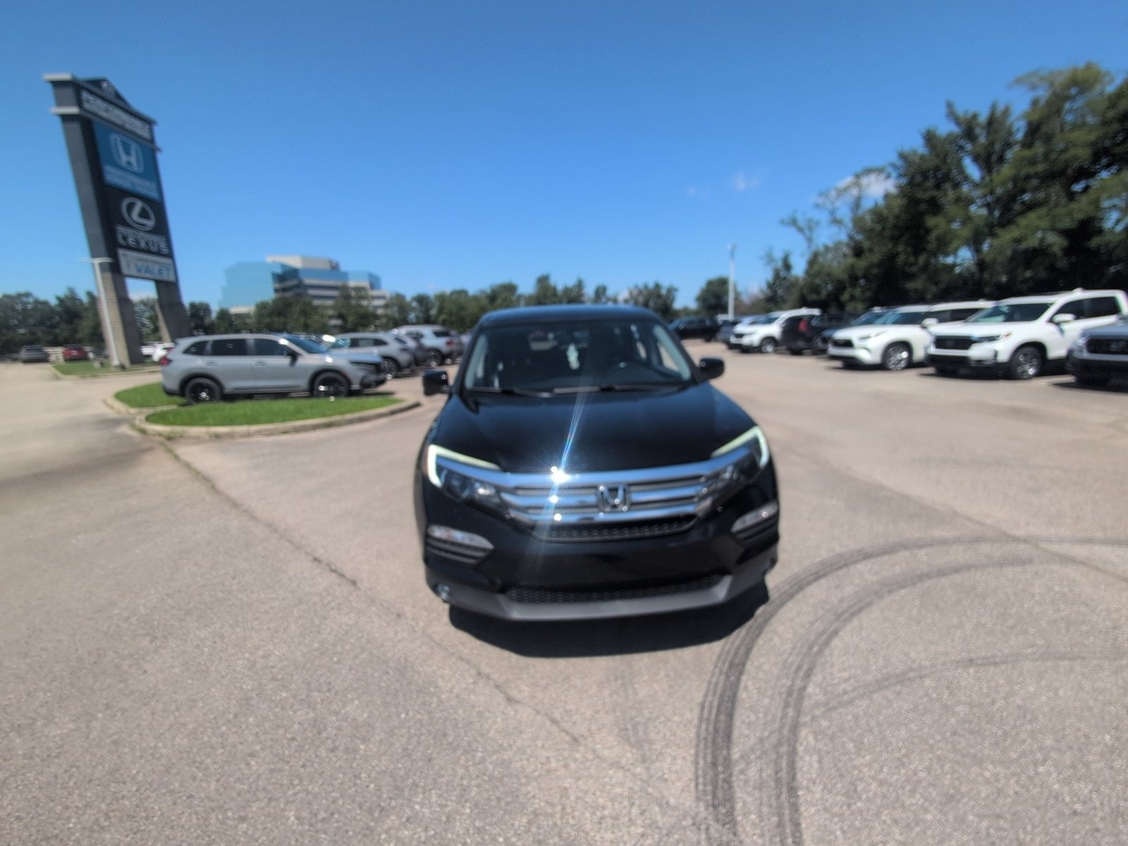 Used 2018 Crystal Black Pearl Honda EX-L image 9