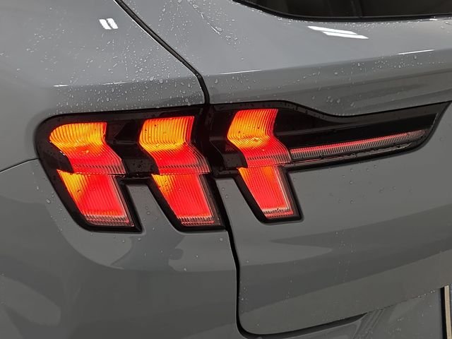 Used 2024 Gray Ford GT image 31