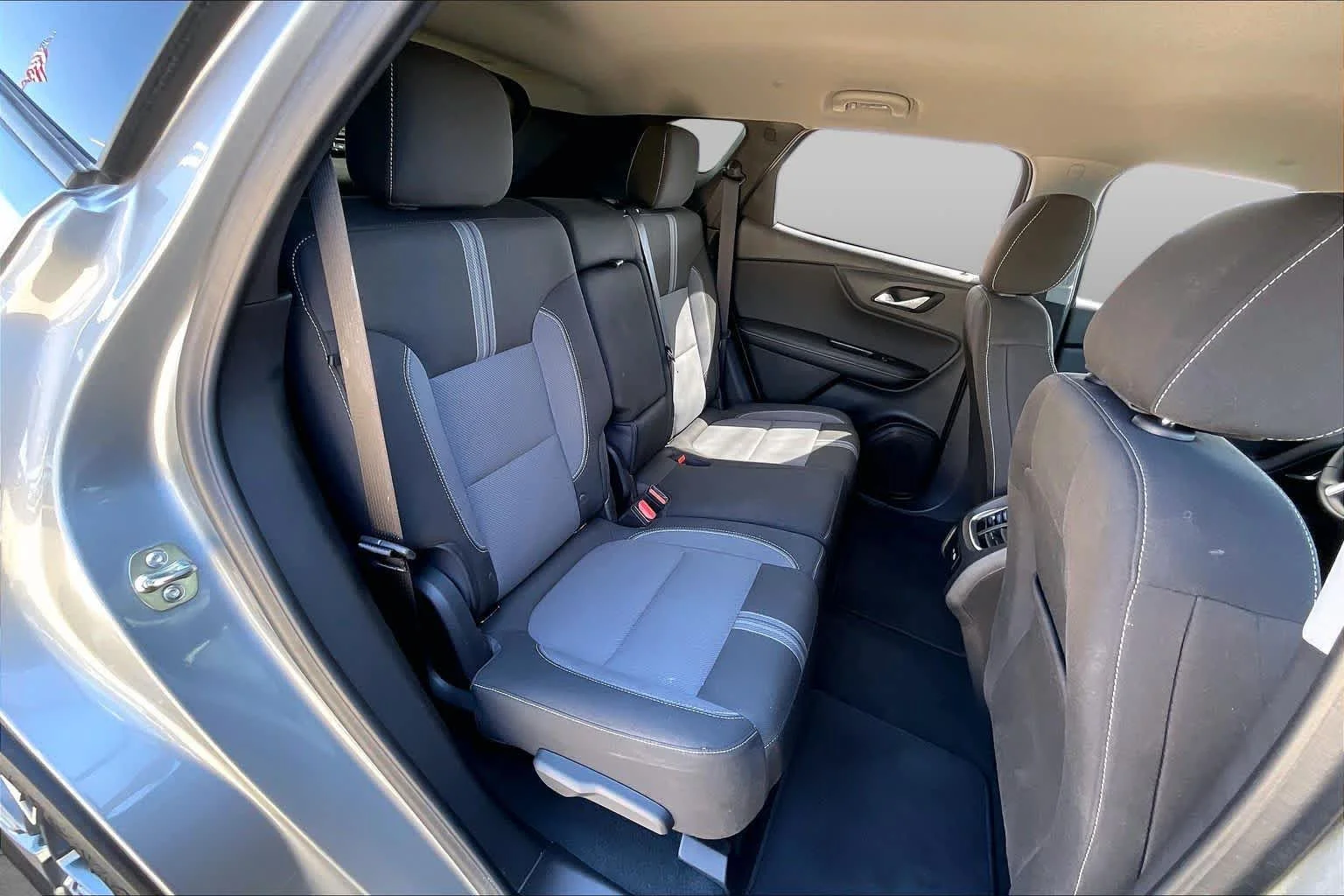 Used 2025 Sterling Gray Metallic Chevrolet LT image 18