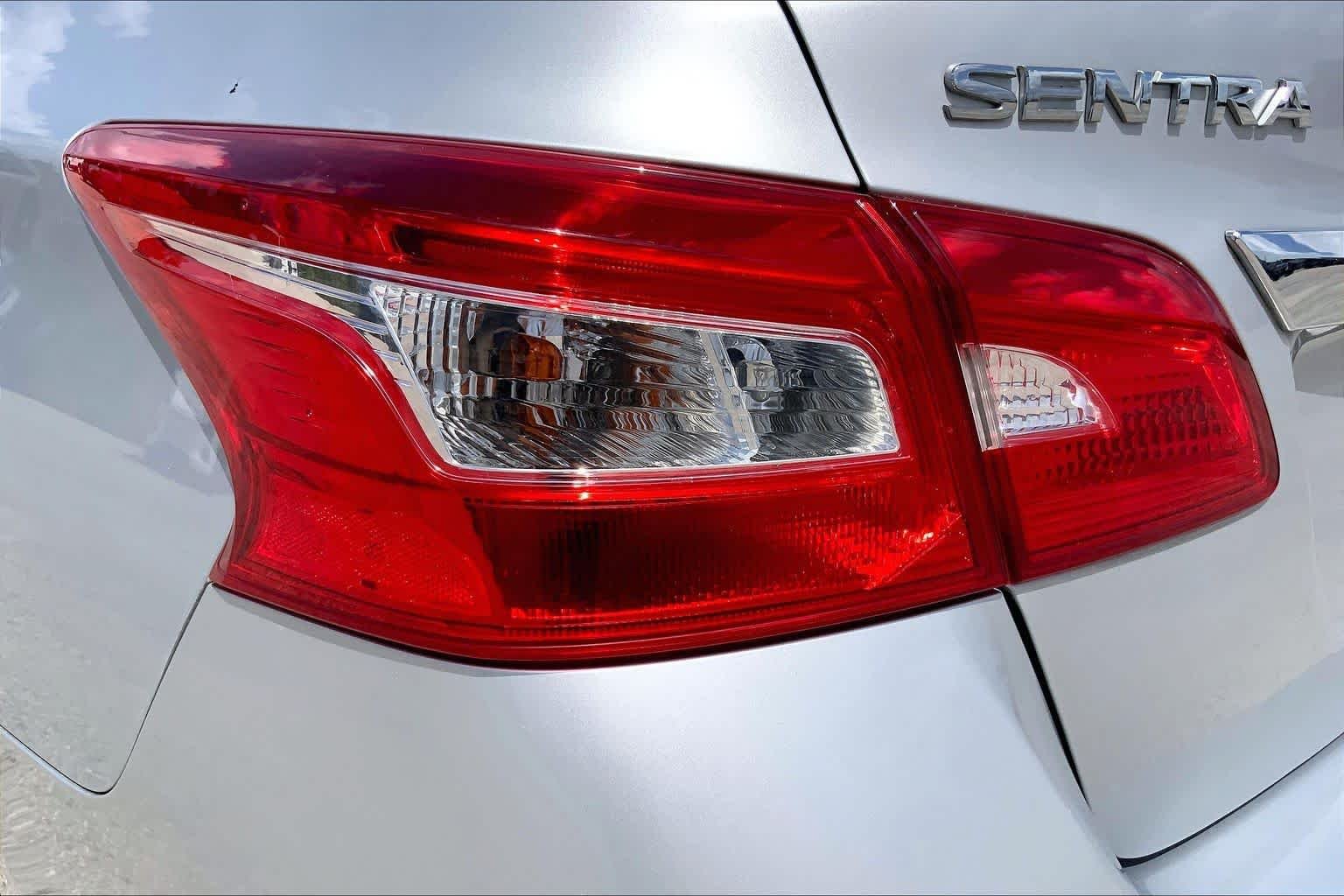 Used 2017 Brilliant Silver Nissan S image 27