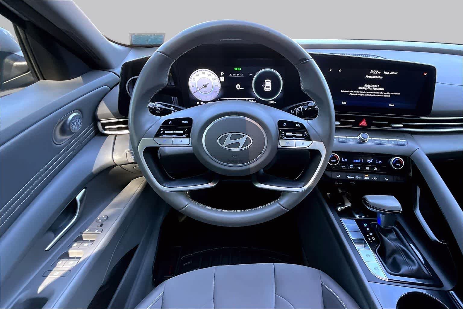 Used 2025 Fluid Metal Hyundai SEL Convenience image 6