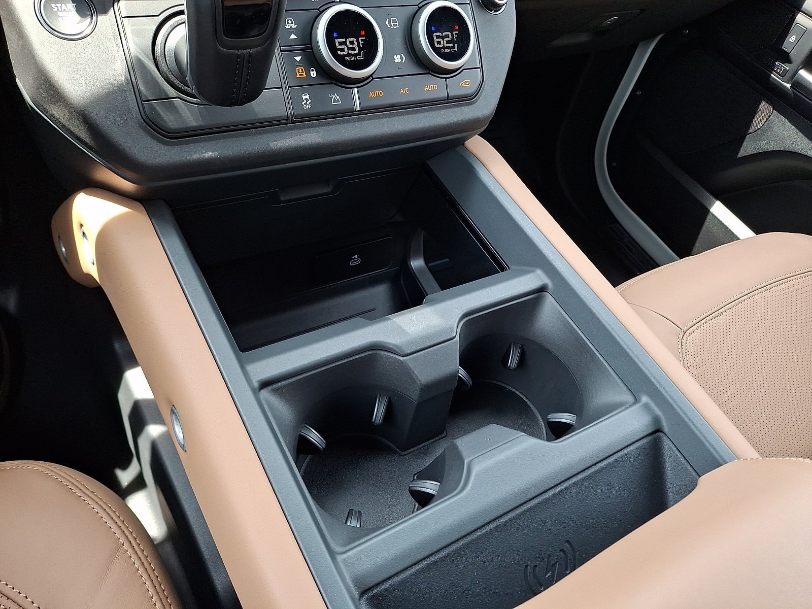 New 2026 Fuji White LAND ROVER X-Dynamic SE image 15