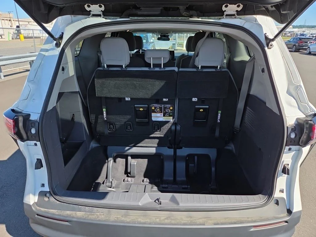 Certified Used 2022 White Toyota LE image 10