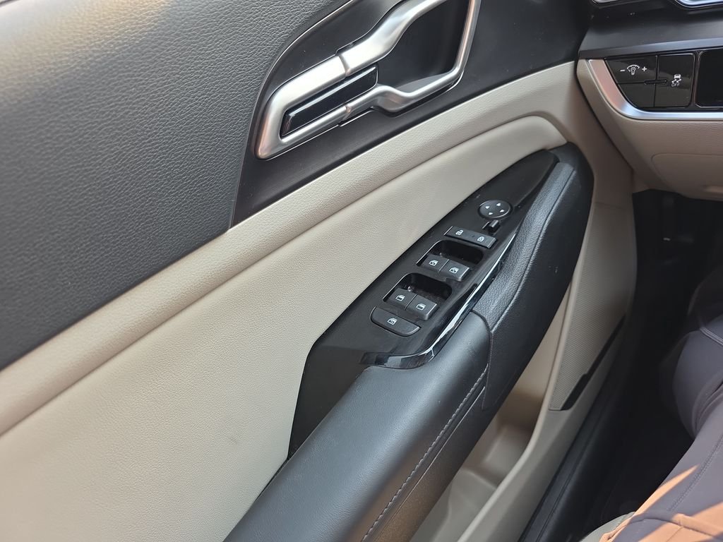 Used 2025 Gray Kia EX image 11