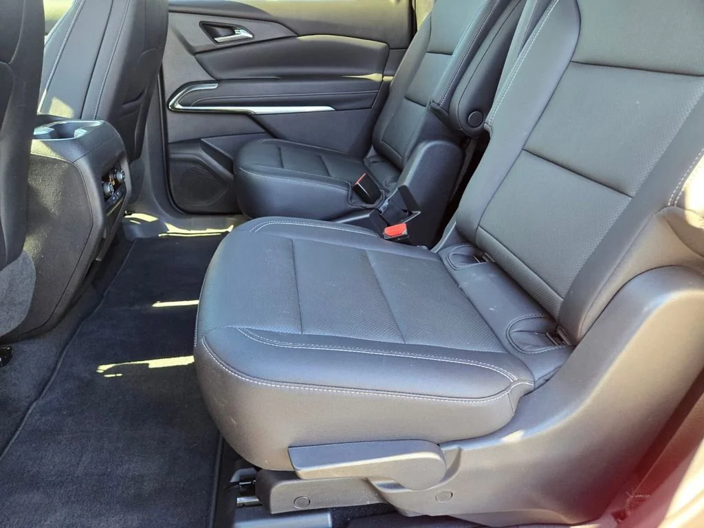 Used 2025 Radiant Red Tintcoat Chevrolet LT image 11